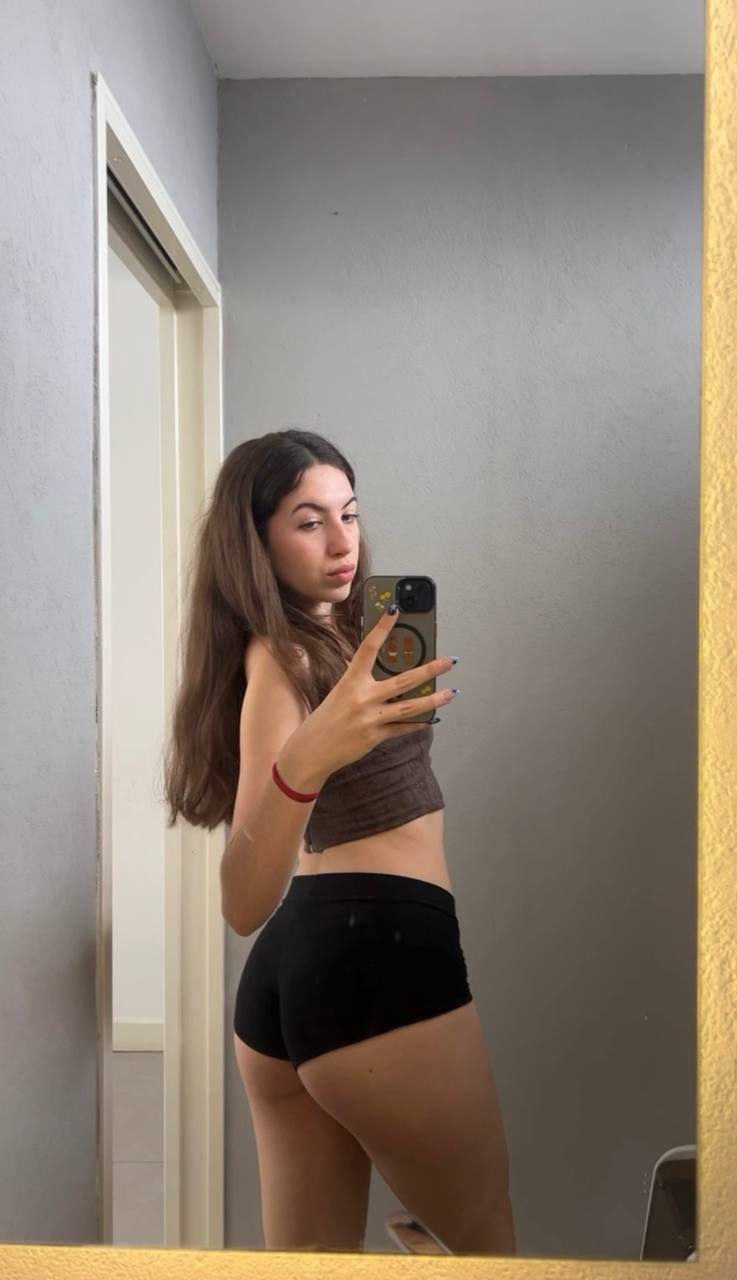 Amber in her underwear in Phoenix