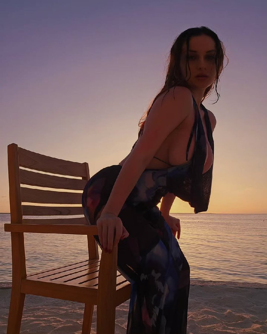 Sexy girl Miranda Faith nude in Phoenix